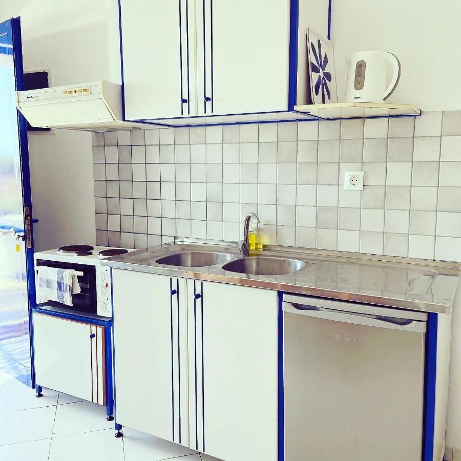 Spanos Apartments Áyios Pétros Eksteriør billede