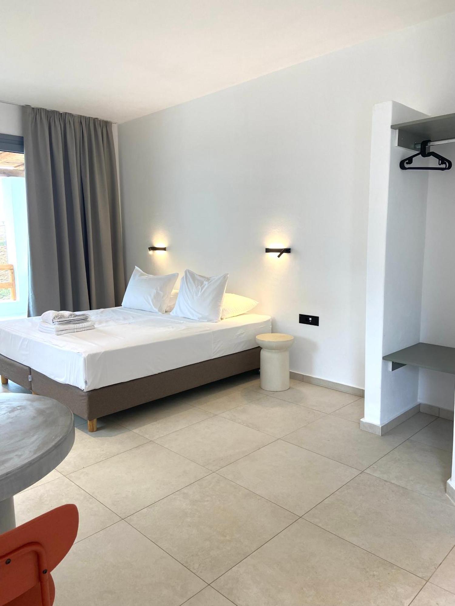 Spanos Apartments Áyios Pétros Eksteriør billede