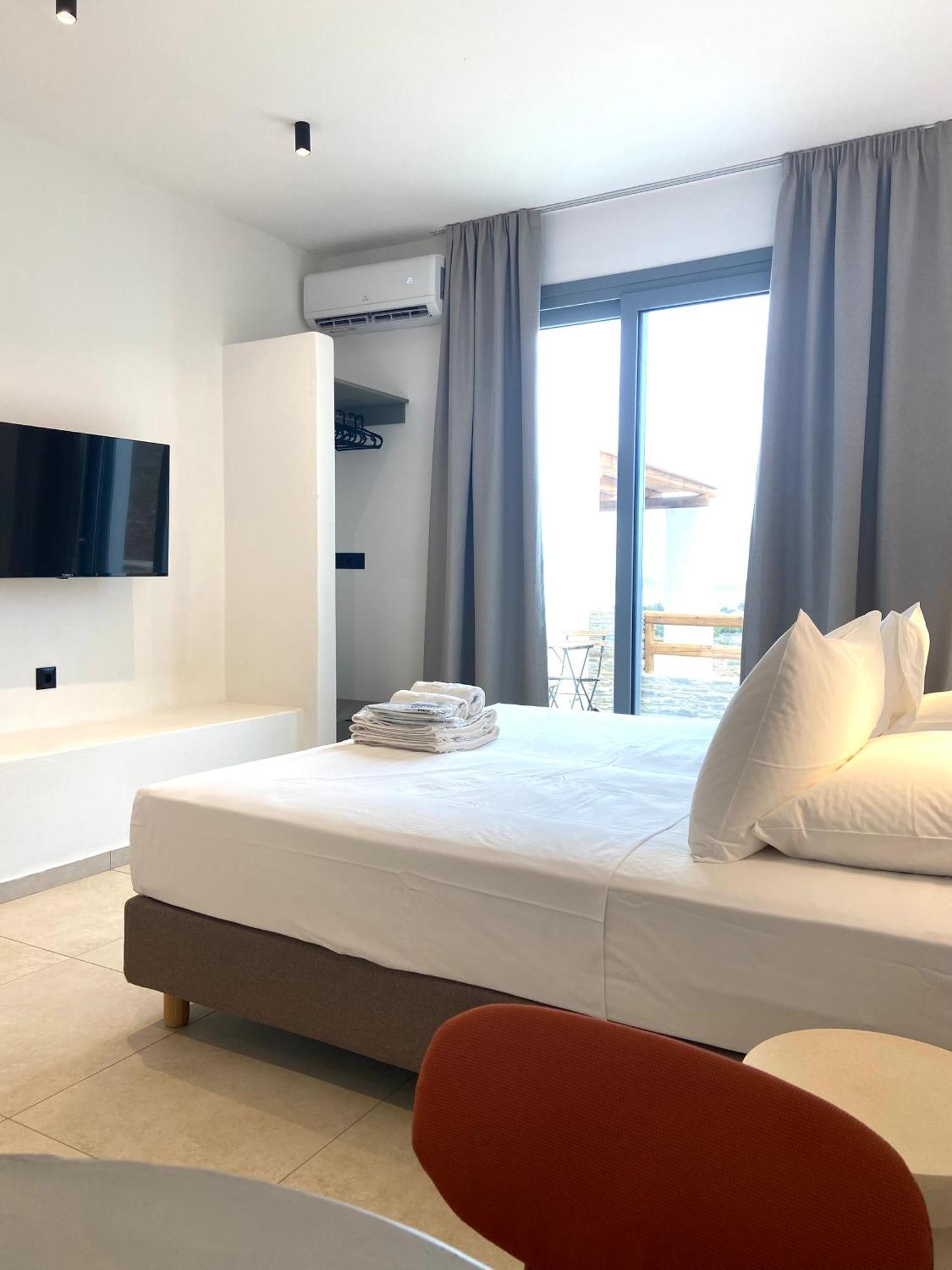 Spanos Apartments Áyios Pétros Eksteriør billede