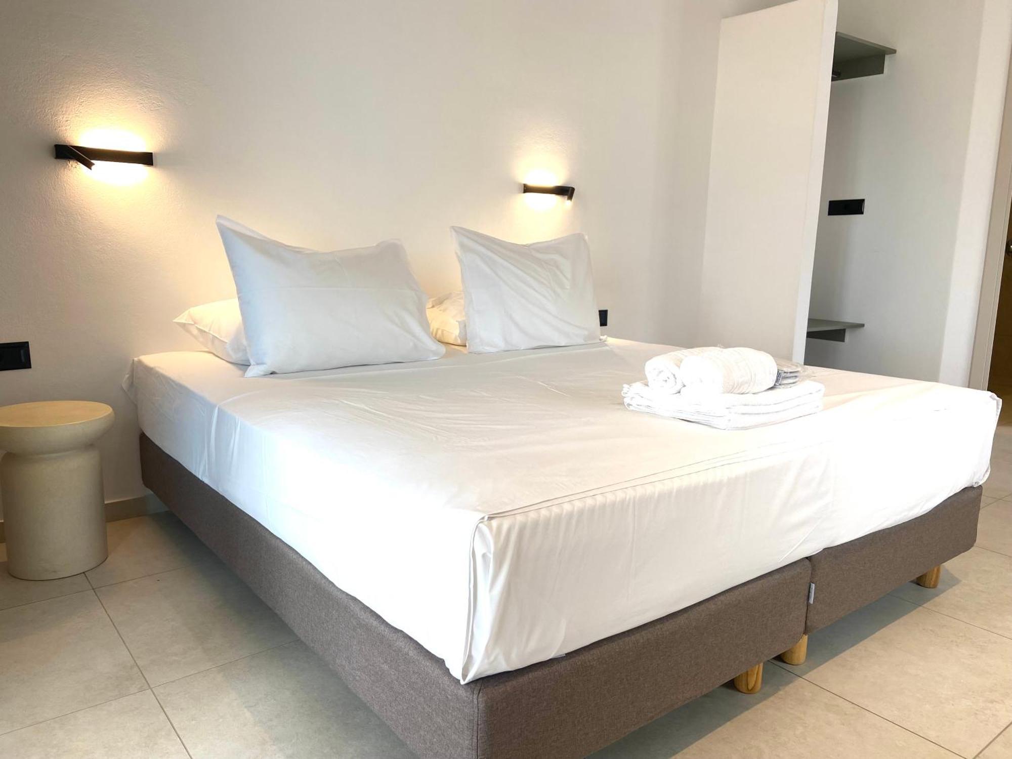 Spanos Apartments Áyios Pétros Eksteriør billede